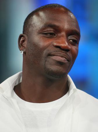 Artist gallery: Akon - Capital