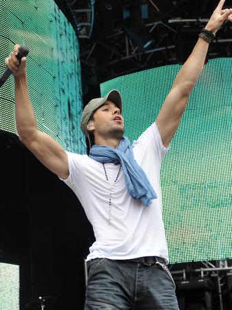 On stage with Enrique Iglesias