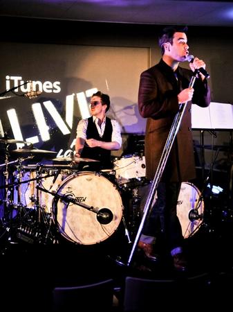 Robbie Williams - iTunes Live From London