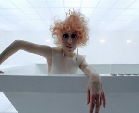 Lady Gaga - Bad Romance