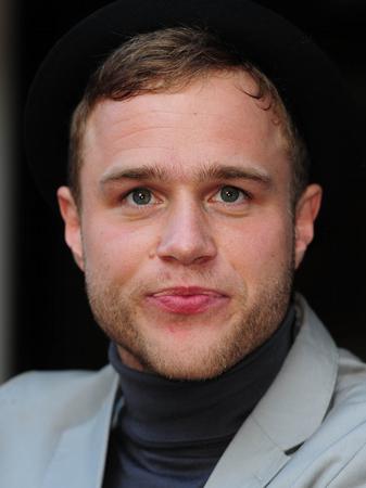 olly murs busking in london