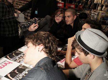 the wanted meet signing at hmv