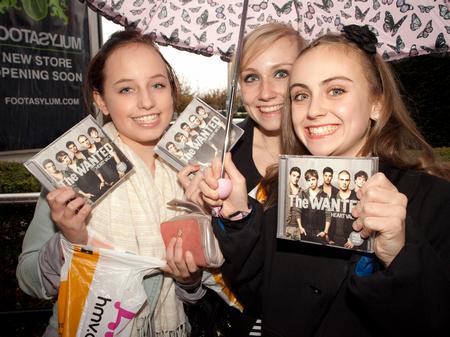 The Wanted signing HMV