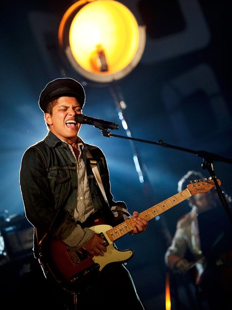 Bruno Mars soultrain awards.