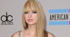 taylor swift arrives at the american music awards 