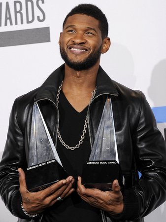 usher at the american music awards 2010