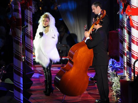 kylie performing live