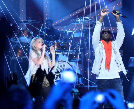 Tinie Tempah and Ellie Goulding perform live