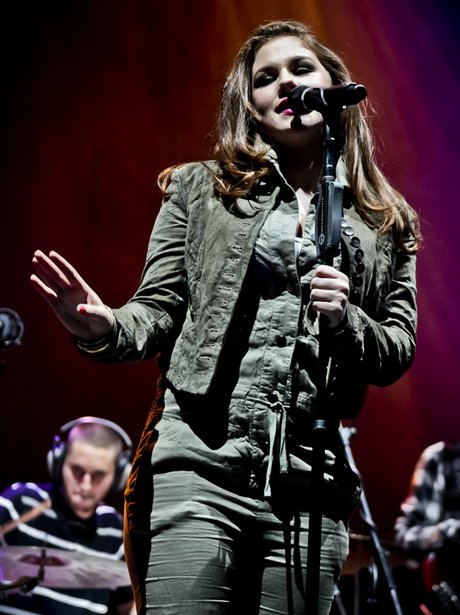 Katy B - Lights On