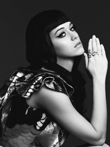 Katy Perry single cover for E.T