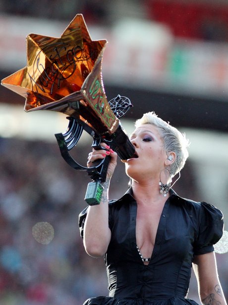 pink on twitter