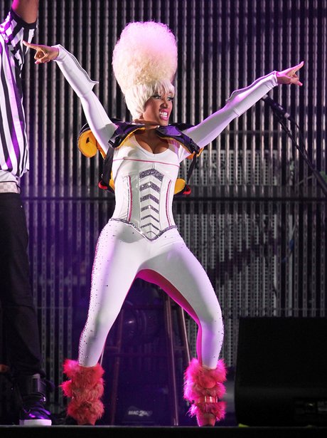 nicki minaj live