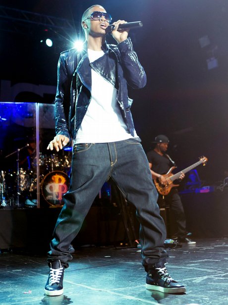 trey songz live on stage