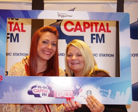 Snaps of Fans of Olly Murs at his Glasgow Show May