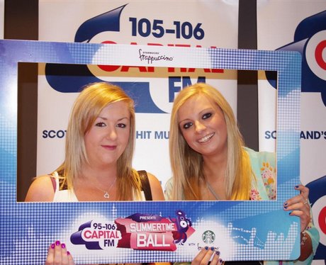 Snaps of Fans of Olly Murs at his Glasgow Show May