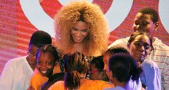 Beyonce surprises a dance class