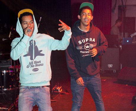 Rizzle Kicks - Mama Do The Hump