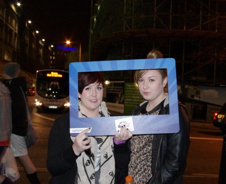 Manchester goes Rihanna Mad