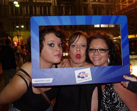 Manchester goes Rihanna Mad