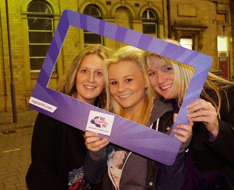 Rihanna come to manchester