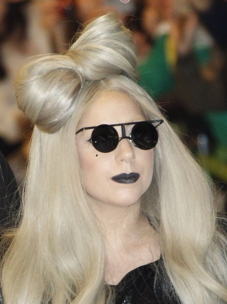 Lady Gaga arrives in Tokyo