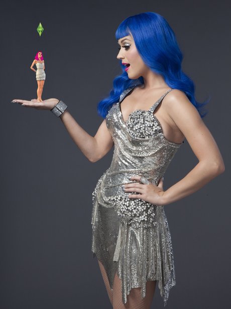 Katy Perry promotes SIMS 3