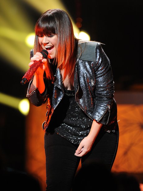 Kelly Clarkson live on stage