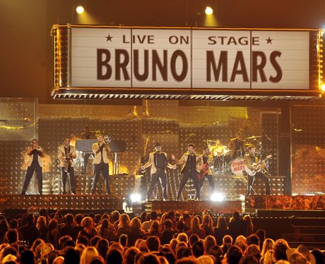 Bruno Mars grammys performance