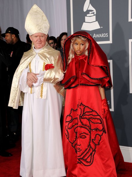 Nicki Minaj arrives at the Grammy Awards 2012