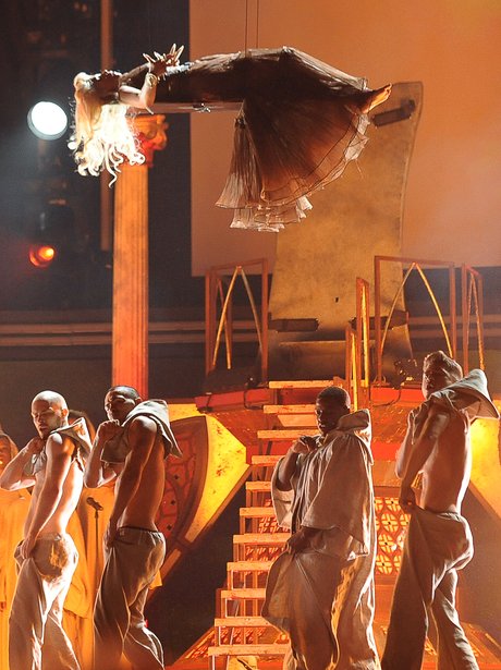 Nicki Minaj perfroms at the 2012 Grammy Awards