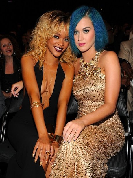 Rihanna and Katy perry hang out at grammy awards