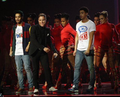 Olly Murs and Rizzle Kicks play the BRIT Awards 2012