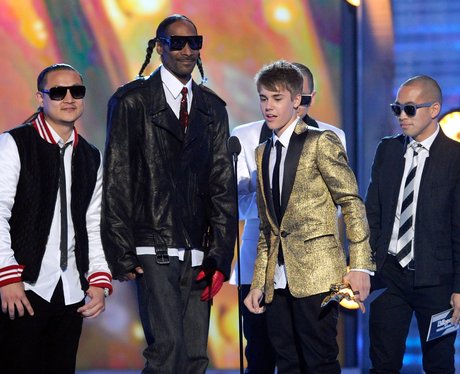 Justin Bieber with Snoop Dog and Far East movement