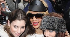 Rihanna gets mobbed by fans in London