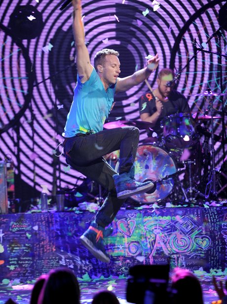 Coldplay perform live