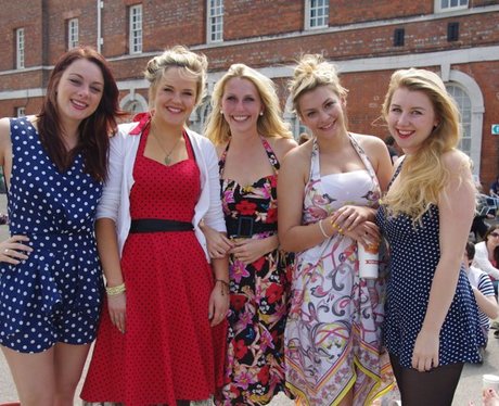 Victorious Vintage - Saturday Extra Glamour