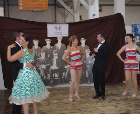 Victorious Vintage - Saturday Glamour