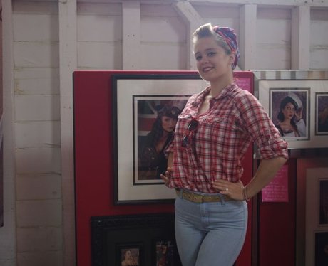 Victorious Vintage - Saturday Glamour