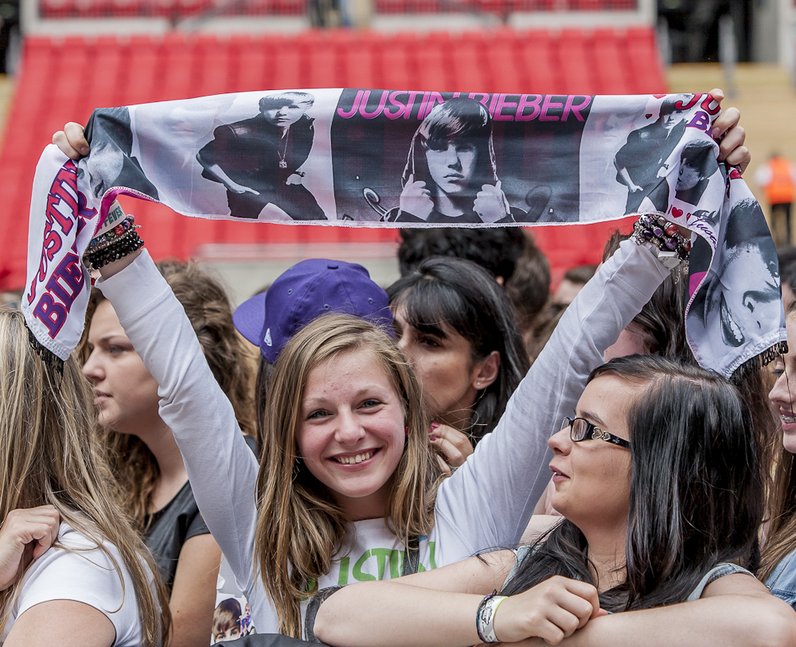 Fans at the summertime ball 2012