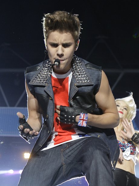 Justin Bieber live at the Summertime Ball 2012