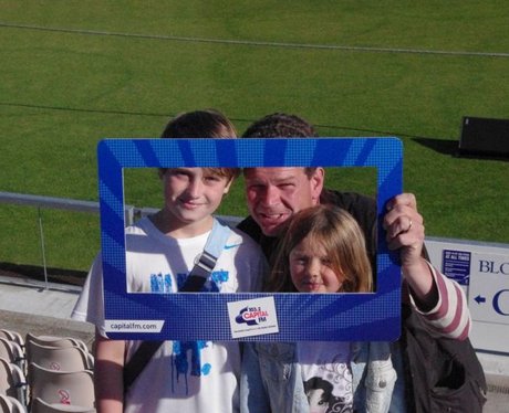 Ageas Bowl - Tweet Us