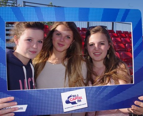 Ageas Bowl - Tweet Us