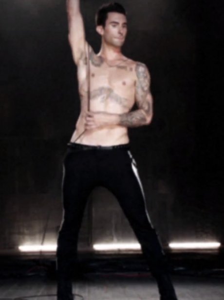 Maroon 5- 'Mooves Like Jagger'