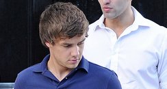 liam Payne from One Direction goes flat hunting