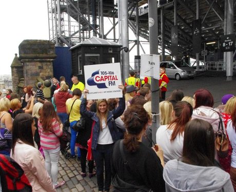 Were you pap'd at Olly Murs?