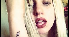 Lady Gaga shows off new tattoo