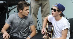 Nial Horan and Liam Payne play a suprise gig at We