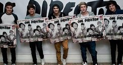 one Direction celebrate their album succsess