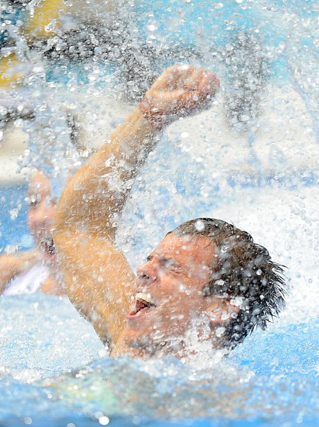 Tom Daley in swimming pool