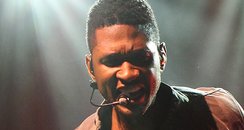 Usher performs live at the itunes festival
